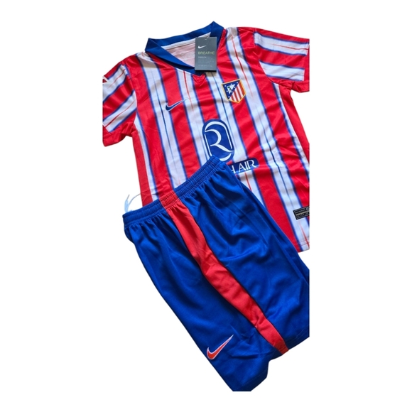 Julian Alvarez Atletico de Madrid Set for Kids - Picture 3 of 4